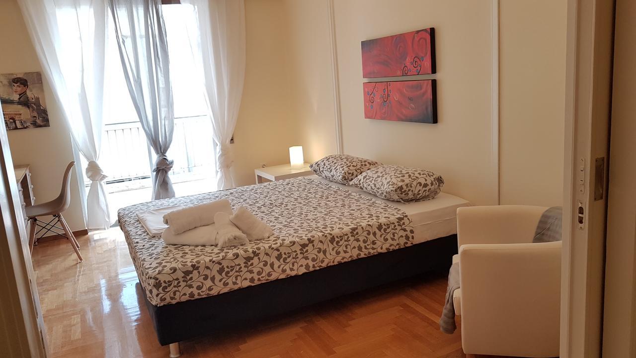 Menta Errathens Apartment - Athens Center, 5 Bd, 2 Bath Екстер'єр фото