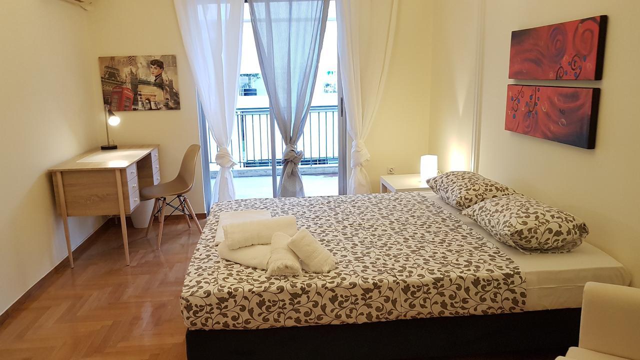 Menta Errathens Apartment - Athens Center, 5 Bd, 2 Bath Екстер'єр фото