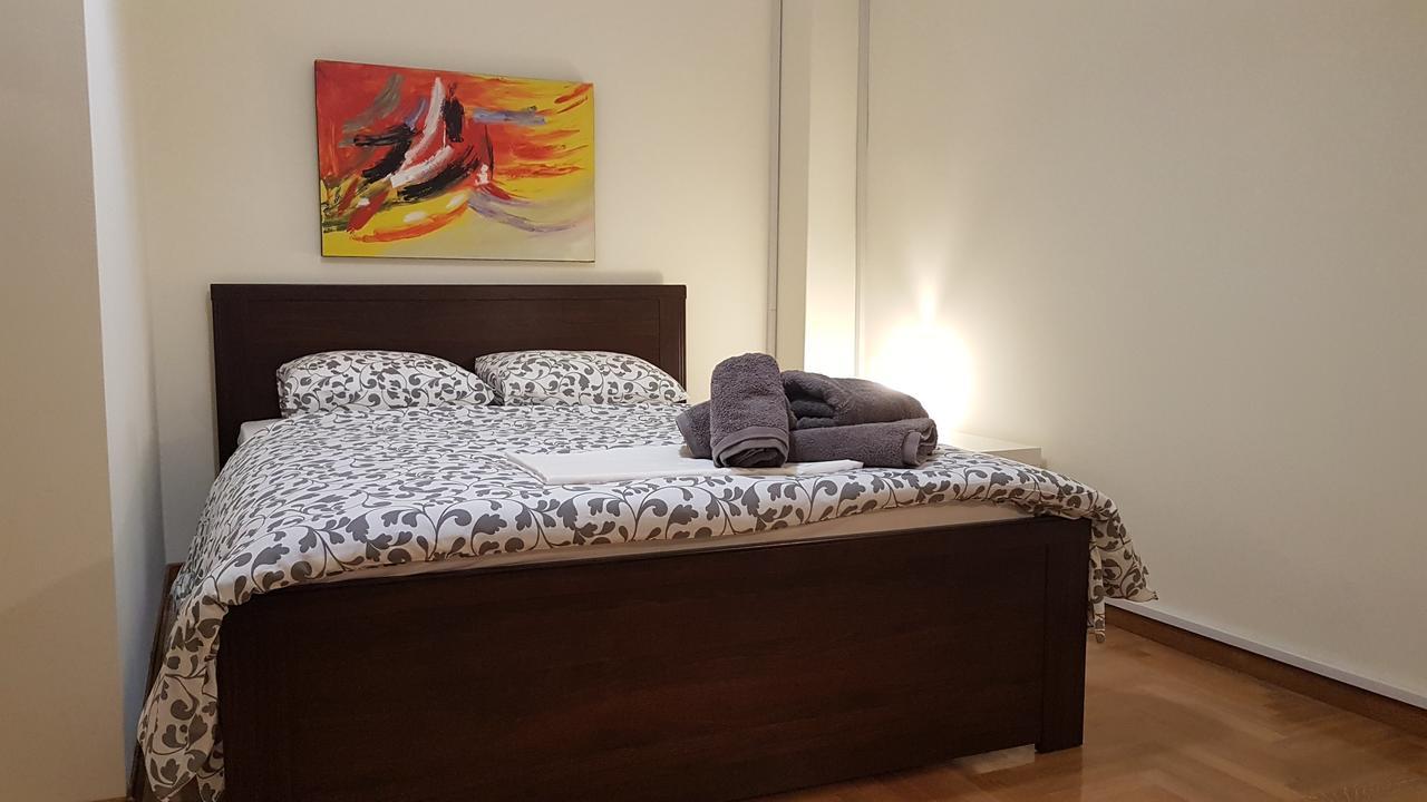 Menta Errathens Apartment - Athens Center, 5 Bd, 2 Bath Екстер'єр фото