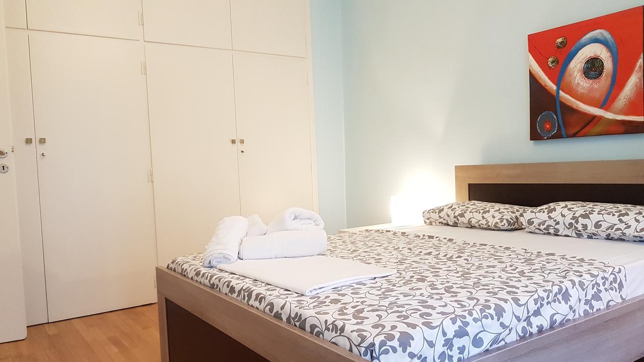 Menta Errathens Apartment - Athens Center, 5 Bd, 2 Bath Екстер'єр фото
