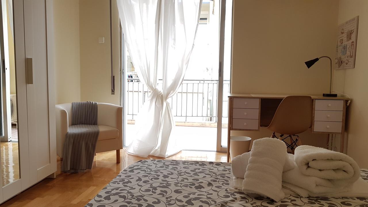 Menta Errathens Apartment - Athens Center, 5 Bd, 2 Bath Екстер'єр фото