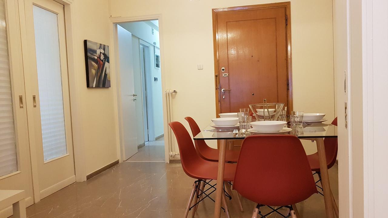 Menta Errathens Apartment - Athens Center, 5 Bd, 2 Bath Екстер'єр фото